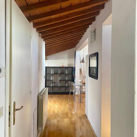 Apartament Luminosa Mansarda Vicino Al Porto Livorno Zewnętrze zdjęcie