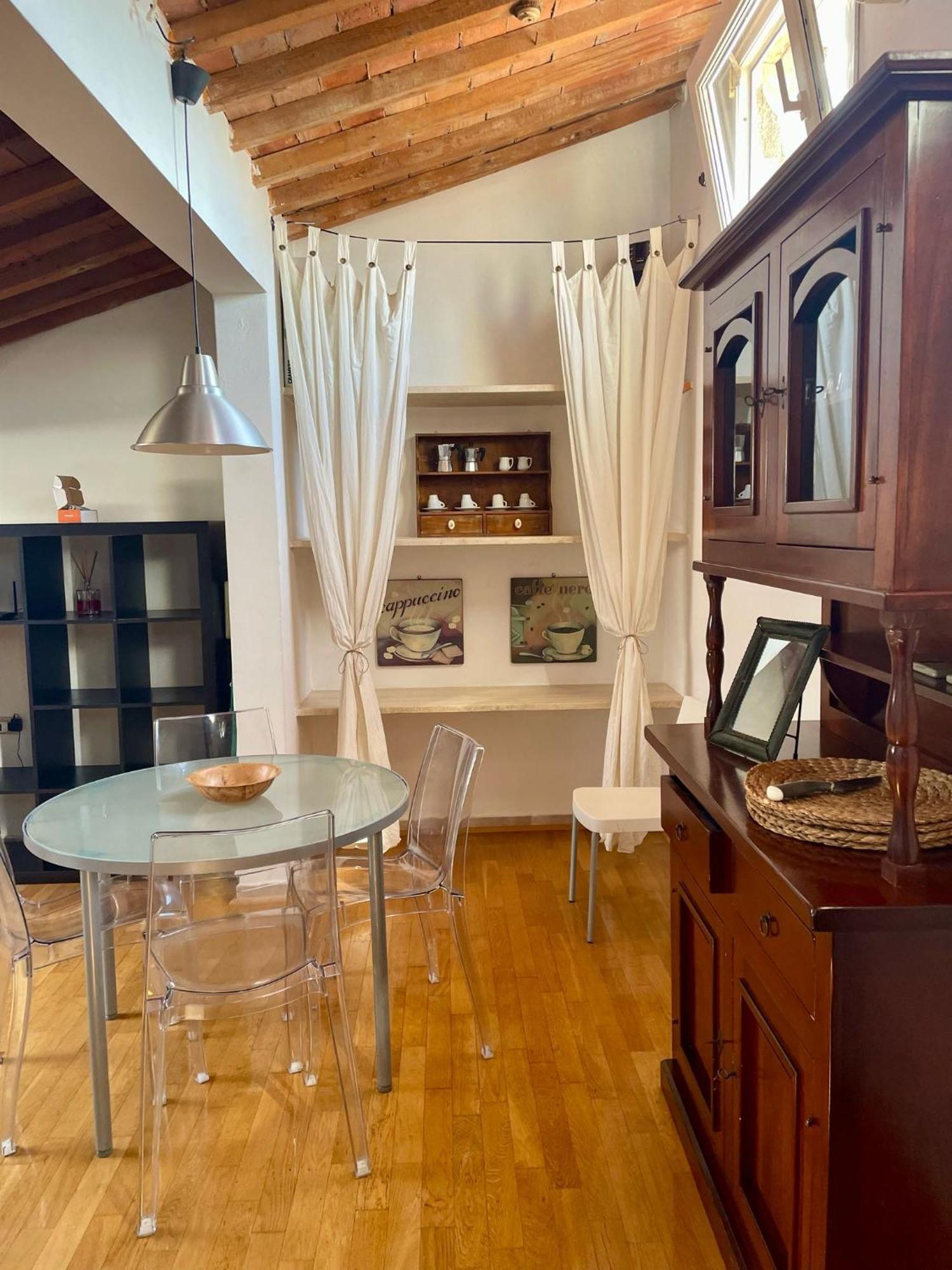 Apartament Luminosa Mansarda Vicino Al Porto Livorno Zewnętrze zdjęcie