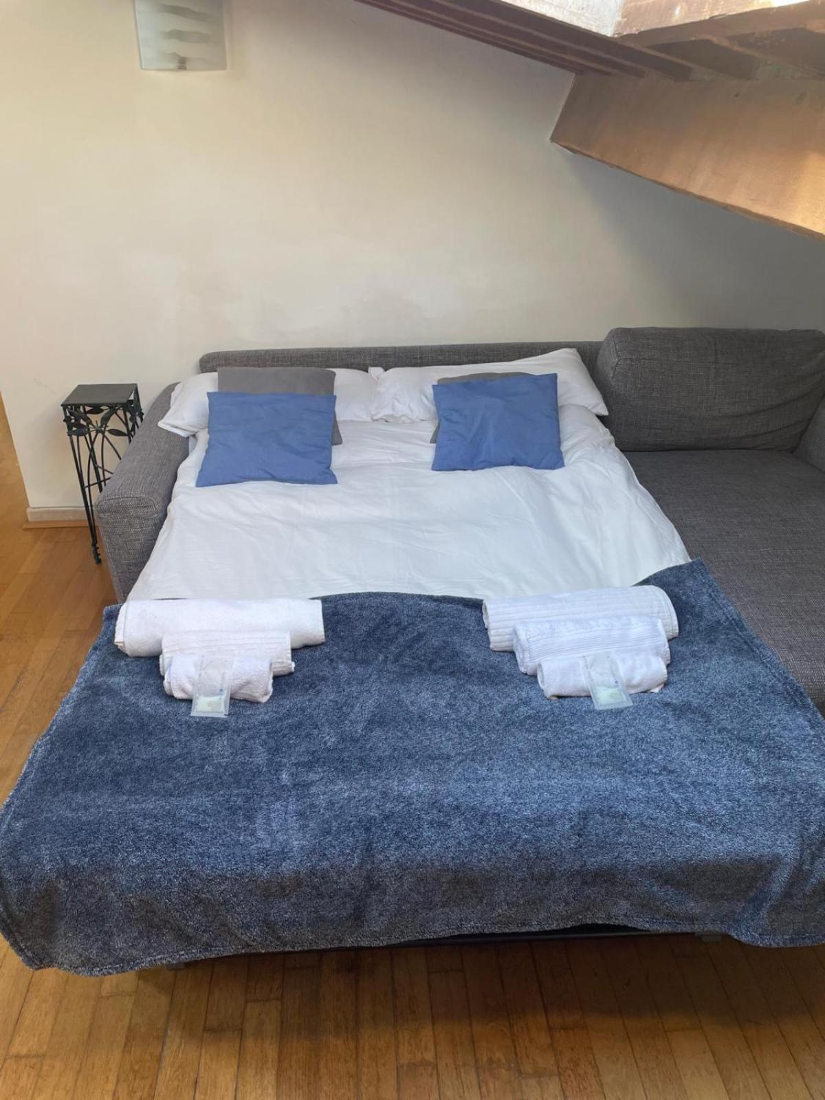 Apartament Luminosa Mansarda Vicino Al Porto Livorno Zewnętrze zdjęcie